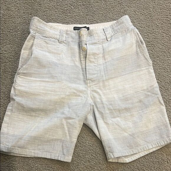 French Connection shorts Men's size 28.
Blue and white stripes blended - Picture 1 of 5